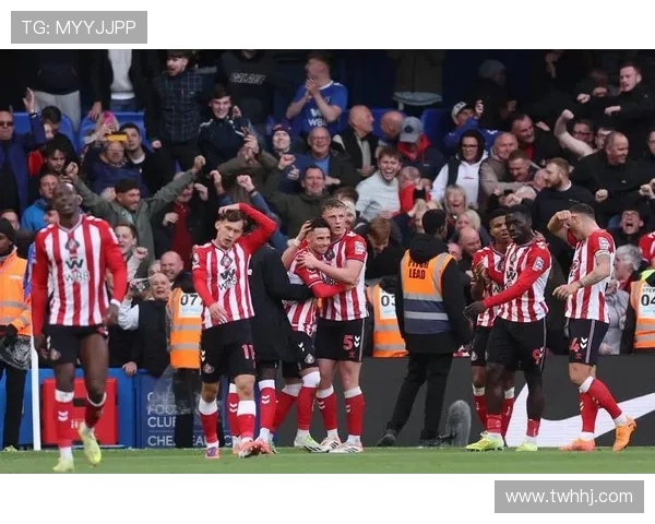 桑德兰历史性胜利终结穆里尼奥主场不败纪录引发热议