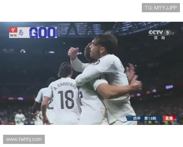 罗德里戈禁区内巧妙漏球晃倒后卫右脚弧线球精彩破门